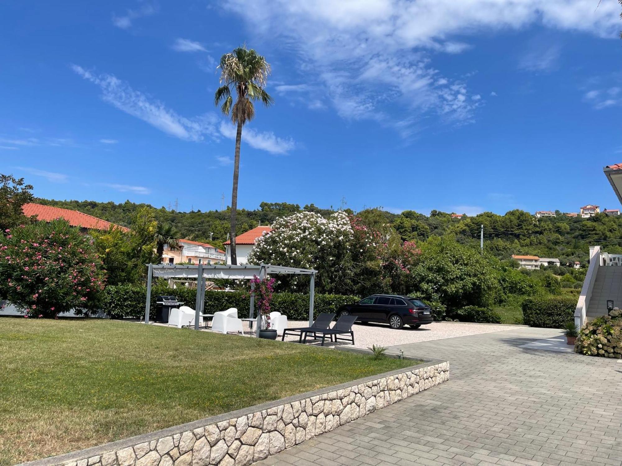 Rab Island Apartmets - Palit Rab Town Bagian luar foto