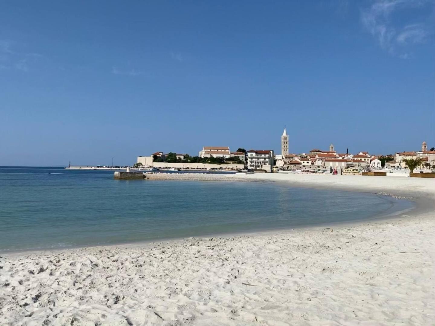 Rab Island Apartmets - Palit Rab Town Bagian luar foto
