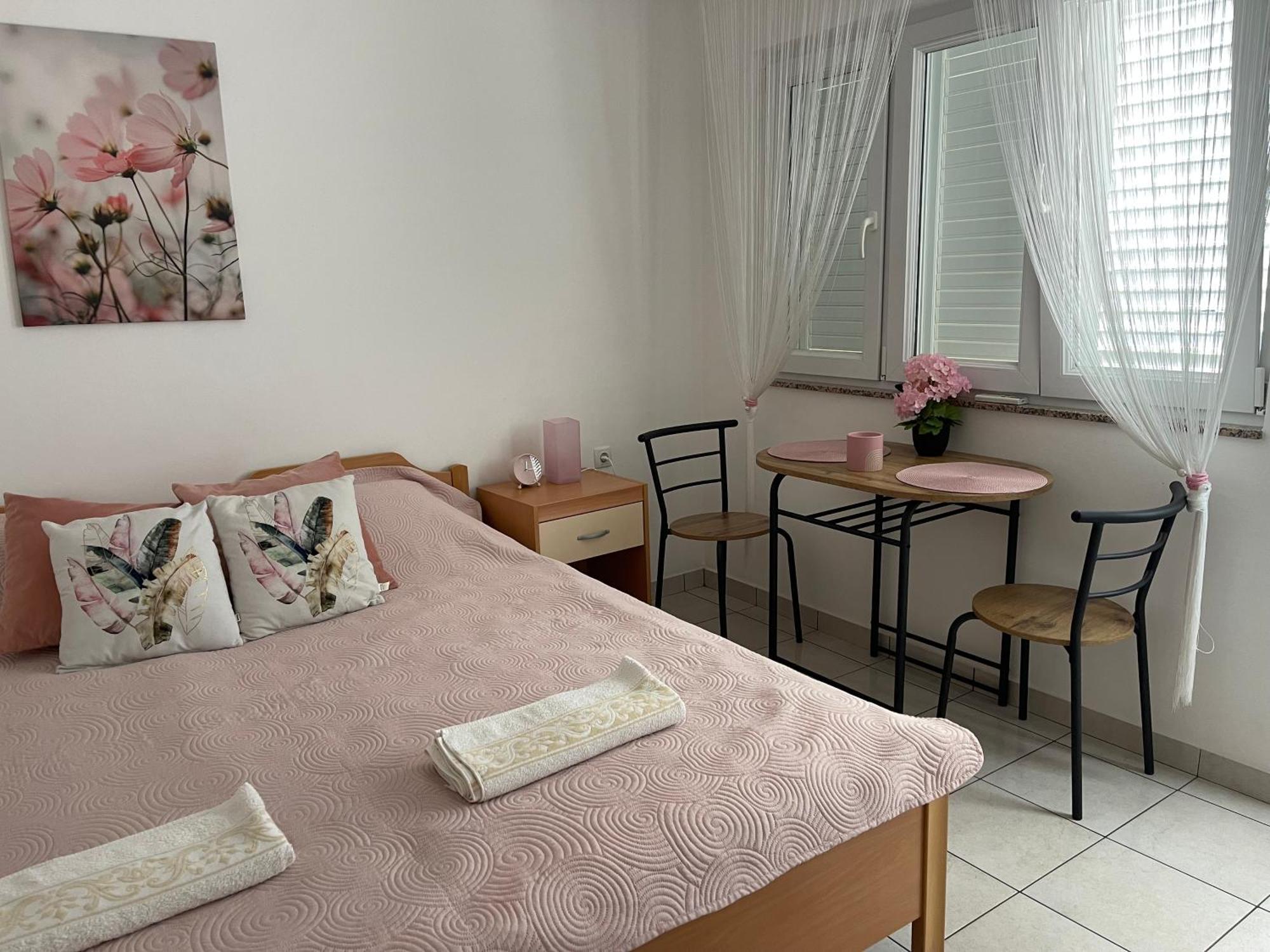 Rab Island Apartmets - Palit Rab Town Bagian luar foto