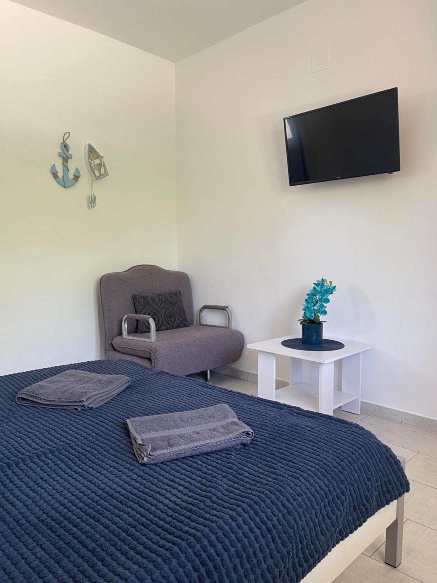 Rab Island Apartmets - Palit Rab Town Bagian luar foto