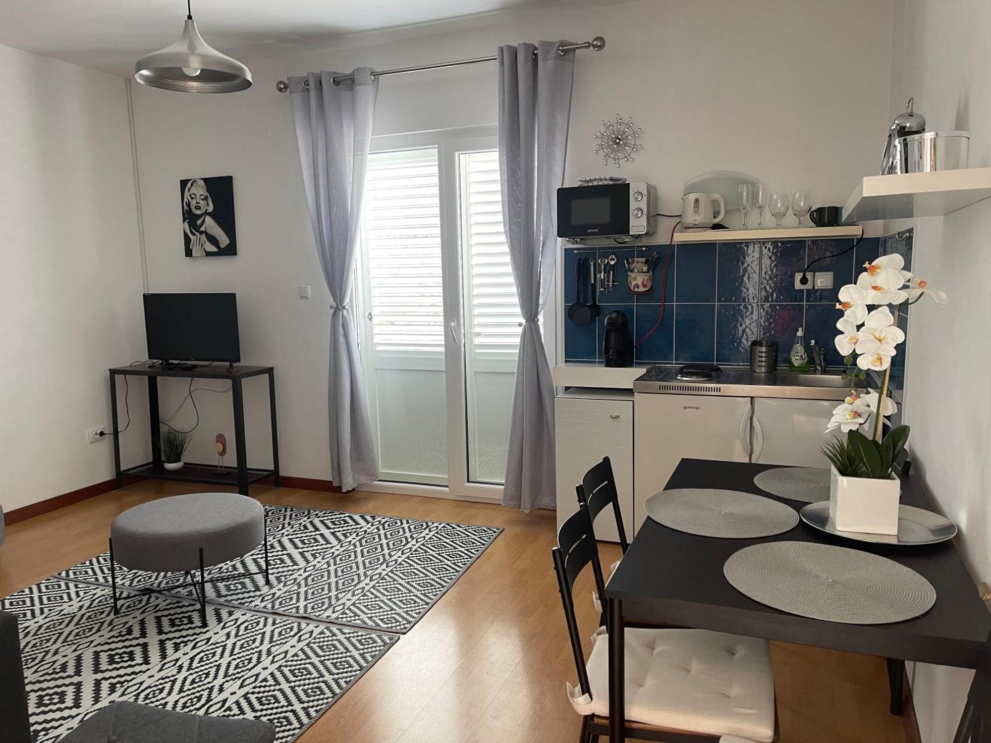 Rab Island Apartmets - Palit Rab Town Bagian luar foto