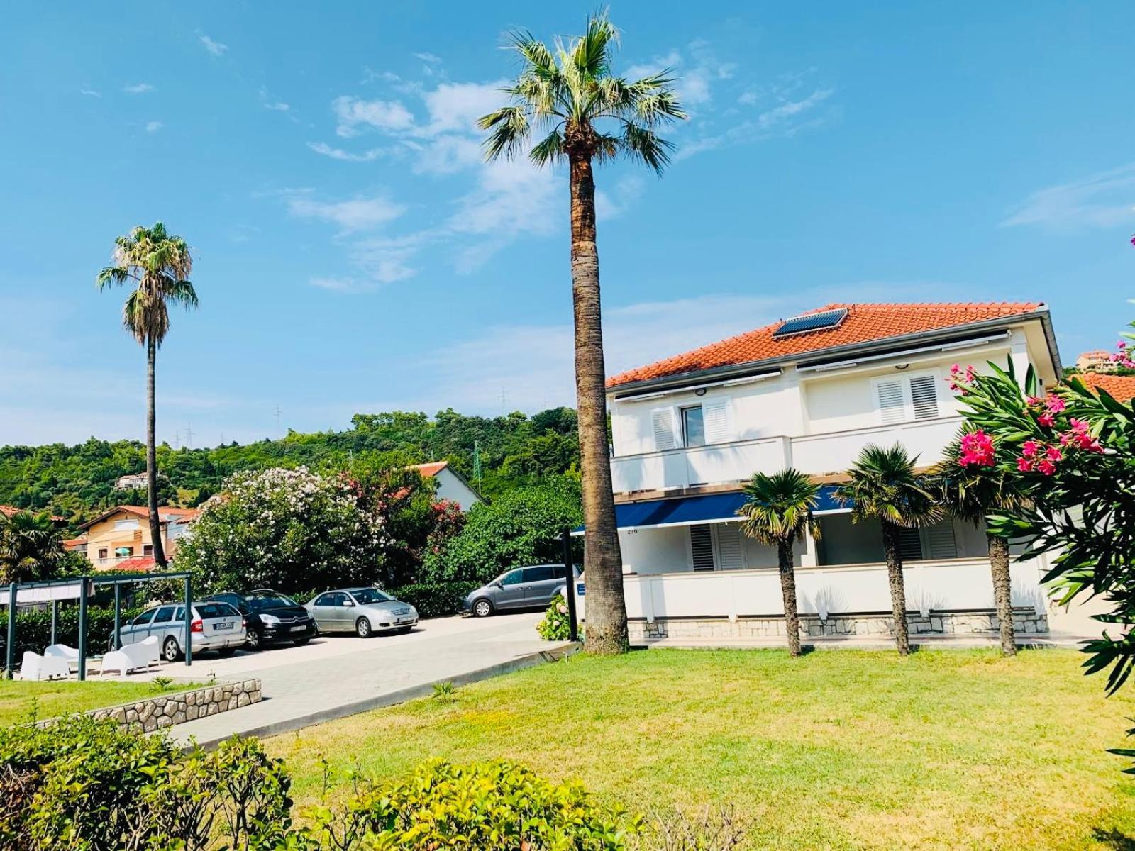 Rab Island Apartmets - Palit Rab Town Bagian luar foto