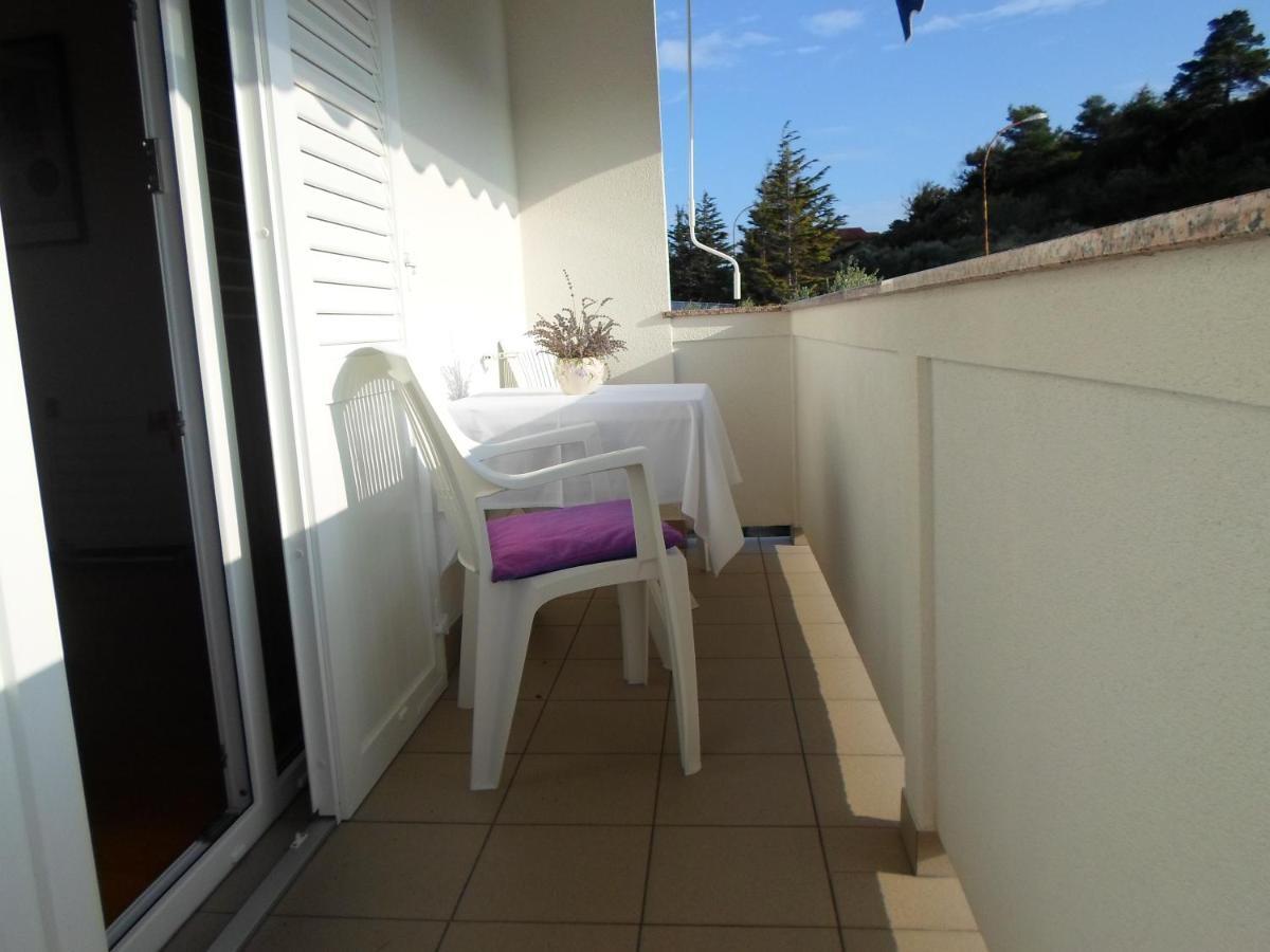 Rab Island Apartmets - Palit Rab Town Bagian luar foto